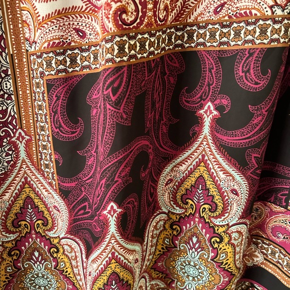 BEDFORD FAIR 90s Pretty Vintage knee length polyester skirt. Size M - Picture 4 of 6